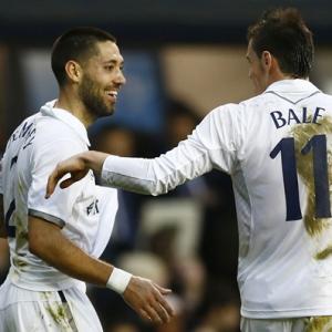EPL: Dempsey denies United with late equaliser for Spurs