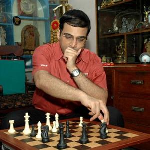 Viswanathan Anand survives a scare against Anish Giri