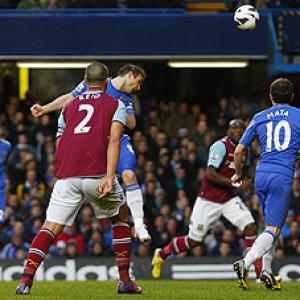 Lampard scores 200th goal for Chelsea