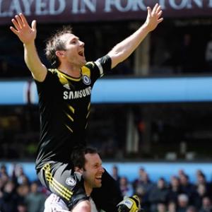 Two-goal Lampard breaks record as Chelsea win at Villa