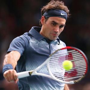 Paris Masters: Federer finds touch just in time
