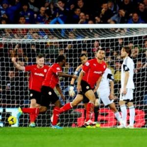 Cardiff win Welsh derby; Everton, Spurs in goalless draw