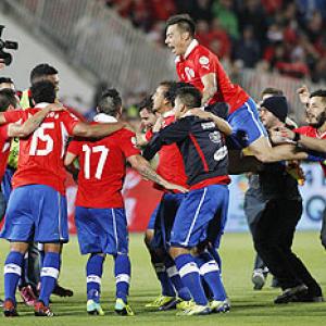 Chile, Ecuador book World Cup berth, Uruguay to playoff