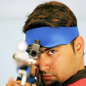 Olympic medallist Narang stranded at Paris airport; AI to the rescue