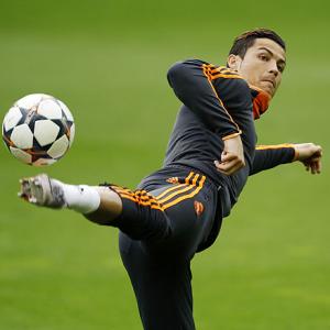 Real's Ronaldo returns to training after injury