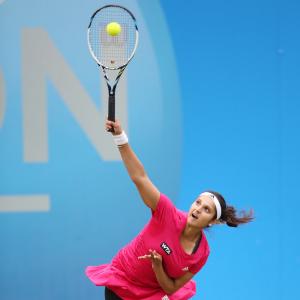 Sports Shorts: Sania-Black storm into Rogers Cup semis