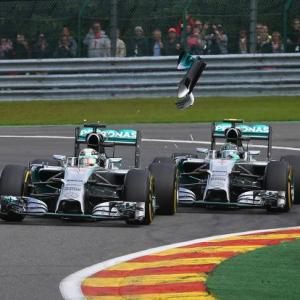 Hamilton says Rosberg hit him on purpose