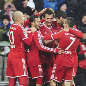 Bundesliga: Bayern tighten stranglehold with 5-0 rout of Frankfurt