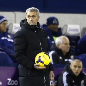 Chelsea lacks killer instinct, says frustrated Mourinho