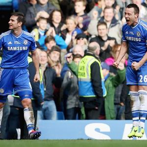 EPL PHOTOS: Chelsea scrape past Everton; Wins for Arsenal, United