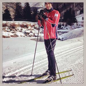 Fans blast Hamilton's ski photos post-Schumi accident