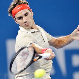 Federer trounces Aussie Matosevic to enter Brisbane semis