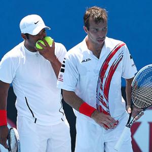 Australian Open: Paes-Stepanek advance, Bopanna-Qureshi ousted