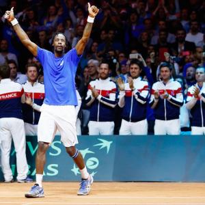 Davis Cup: Gael-force Monfils upsets Federer
