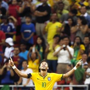 Neymar scores all four as Brazil rout Japan