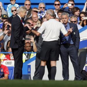Wenger apologises for shoving Mourinho; Lampard in fans hearts