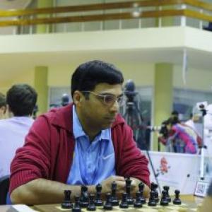 Anand closes in to title victory in Bilbao Masters