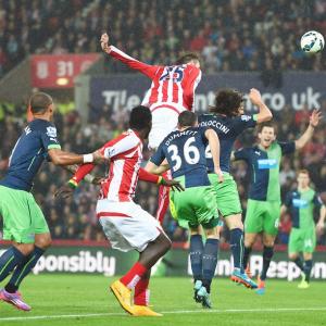EPL: Stoke beat Newcastle to heap pressure on Pardew