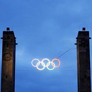 Indonesia resolve Olympic ring row, avoid IOC ban
