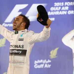 Hamilton wins again under Bahrain floodlights