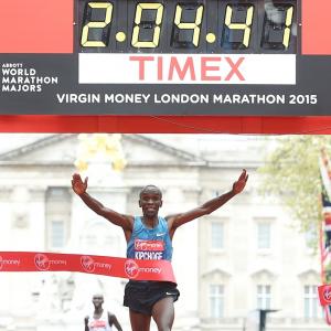 London Marathon PHOTOS: Kipchoge wins fierce battle with Kipsang