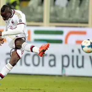 Soccer shots: Balotelli completes loan move to Milan from Liverpool
