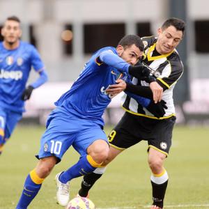 Serie A: Juve held in dour draw, Napoli win to close gap on top two