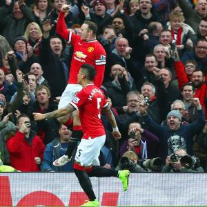 EPL PHOTOS: Rooney ends goal drought; United go third