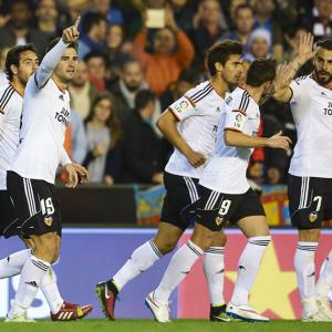 Valencia end Real Madrid's record run with 2-1 win at Mestalla