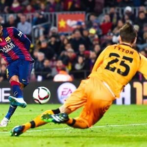 King's Cup: Neymar hits double as Barca put five past Elche