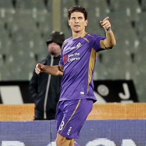 Gomez ends misery with brace in Fiorentina cup win