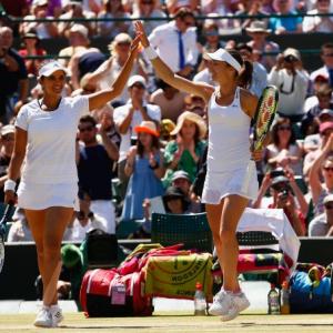 Sania enters doubles final; Paes chases mixed doubles glory