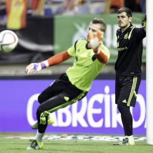 Casillas hails healthy competition with de Gea