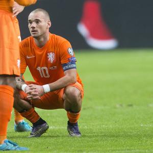 Sneijder calls time on Dutch career