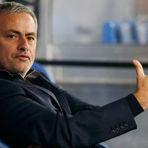 Did Mourinho sign Manchester United pre-contract in February?