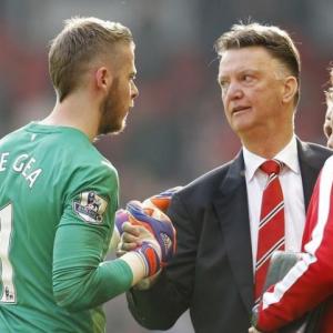 No problem between Van Gaal and De Gea, says Mata