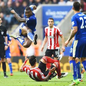 EPL PHOTOS: Morgan's header puts Leicester seven clear at the top