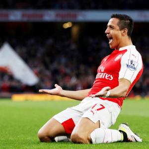 PHOTOS: Arsenal record 500th EPL win and leapfrog City to go third