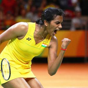 HK Super Series: Sindhu fights way into semis, Saina knocked out