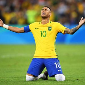 Rio Olympics: Neymar hands Brazil elusive soccer gold