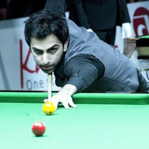 IBSF World Billiards: Kothari upsets Advani, Gilchrist in semis