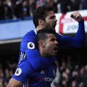 Irresistible Chelsea looking to break Arsenal's win record
