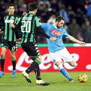 European soccer: Higuain extends Napoli's lead; Villareal drop points