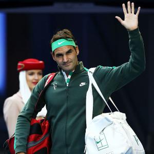 Federer wants names revealed as match-fixing allegations mar tennis
