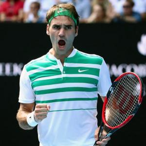 Federer ramps game up to move into Aus Open semis