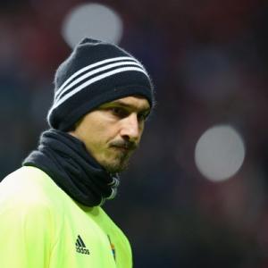 Ibrahimovic will sign for Manchester United - Sky sources