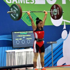 Indian weightlifters Sathish, Mirabai qualify for Rio Olympics