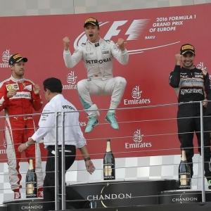 Nico Rosberg cruises to victory in Azerbaijan