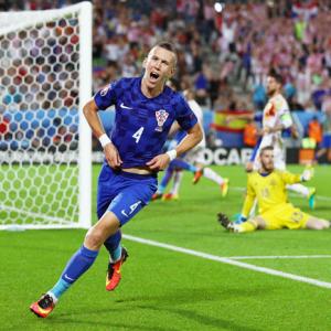 Euro: Impressive Croatia stun defending champs Spain, top group