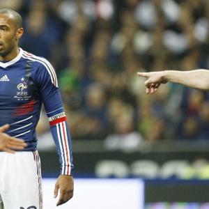 Henry handball gives Irish extra motivation vs France